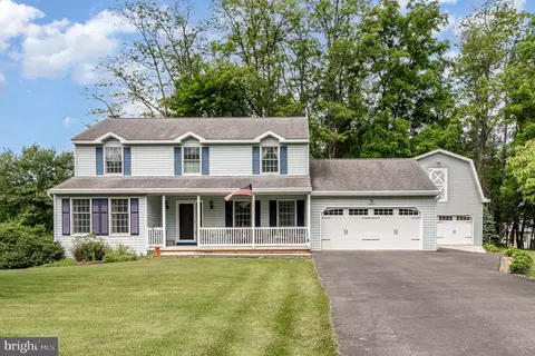 262 Acorn Ct, Mechanicsburg, PA 17055