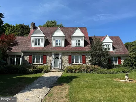 300 S Queen St, Shippensburg, PA 17257