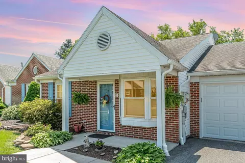 3 Pheasant St, Mechanicsburg, PA 17050