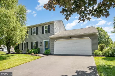 2805 W Rosegarden Blvd, Mechanicsburg, PA 17055