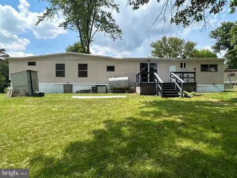 82 Linda Dr #24, Mechanicsburg, PA 17050