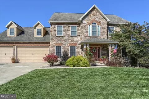 476 Adam Ln, Mechanicsburg, PA 17050