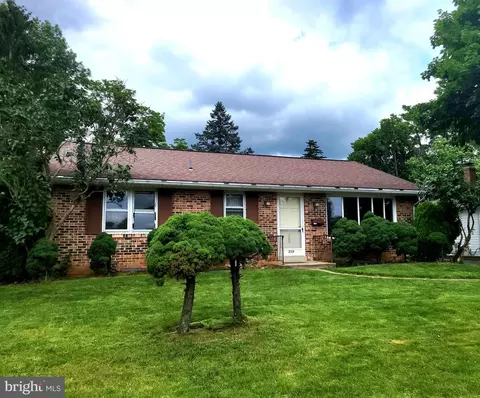 559 F St, Carlisle, PA 17013
