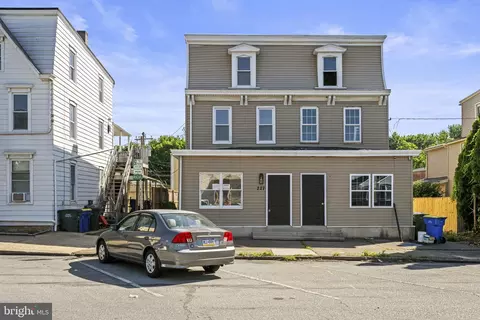 227 Market St, New Cumberland, PA 17070