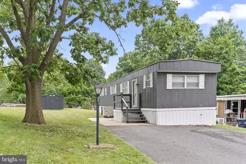 66 Shippensburg Mobile Est, Shippensburg, PA 17257