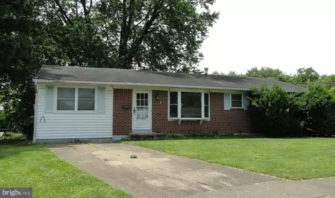 5 Linden Ct, Camp Hill, PA 17011