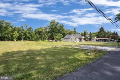 110 Cold Springs Rd, Carlisle, PA 17015