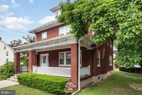 523 3rd St, New Cumberland, PA 17070