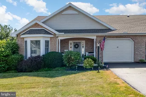 32 Blue Mountain Vis, Mechanicsburg, PA 17050
