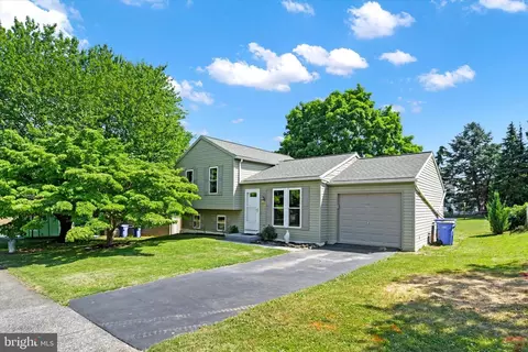 3 Cottage Ct, Mechanicsburg, PA 17050