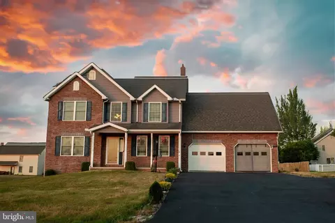 6 Osprey Way, Shippensburg, PA 17257