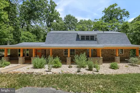 501 Sample Bridge Rd, Enola, PA 17025