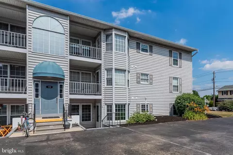 130 W Portland St # -2, Mechanicsburg, PA 17055