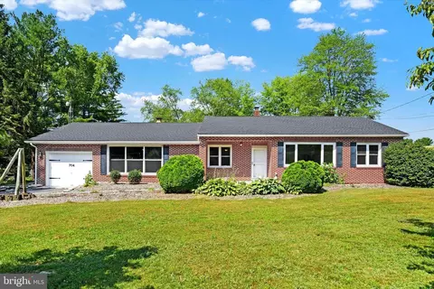 704 Baltimore Pike, Gardners, PA 17324