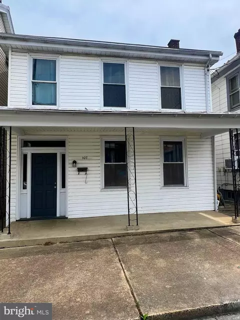 107 N Penn St, Shippensburg, PA 17257