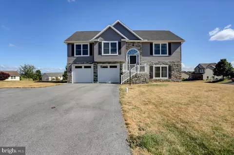 1 Raven Way, Shippensburg, PA 17257