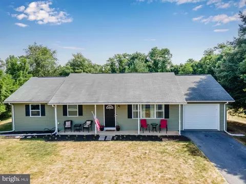 602 W Pine St, Mount Holly Springs, PA 17065