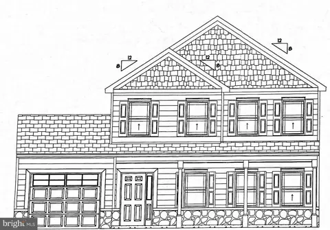 252 Woodridge Dr, Shippensburg, PA 17257