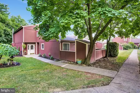 821 Brian Dr, Enola, PA 17025