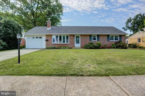 1120 Cocklin St, Mechanicsburg, PA 17055