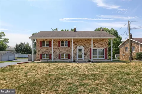 338 D St, Carlisle, PA 17013