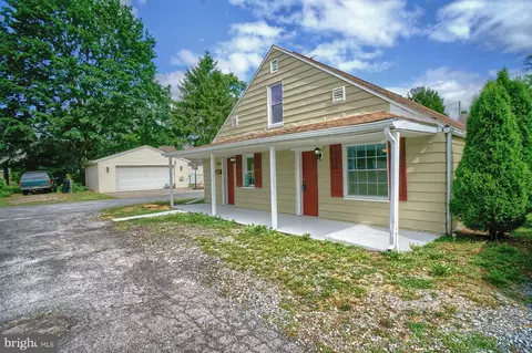 249 8th Ave, Carlisle, PA 17013