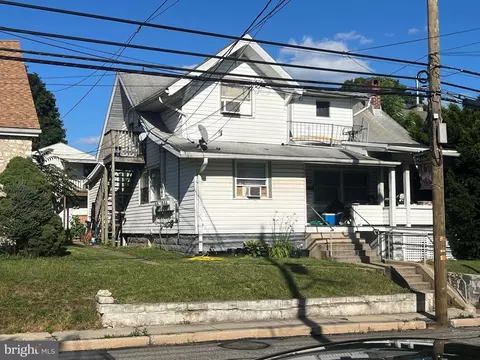 136 S Enola Dr, Enola, PA 17025