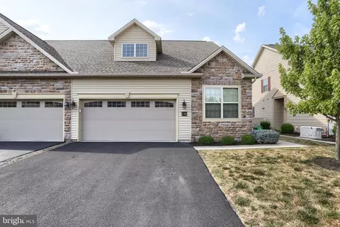 116 Crest Vw, Carlisle, PA 17013