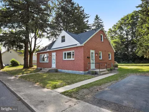 158 W Orange St, Shippensburg, PA 17257