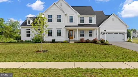 121 Arlington Dr, Carlisle, PA 17013