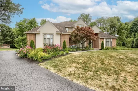 26 Irongate Ct, Mechanicsburg, PA 17050