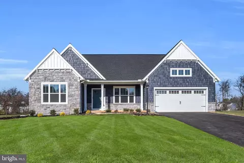 871 Ashfield Dr, Carlisle, PA 17015