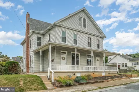 331 S Washington St, Mechanicsburg, PA 17055