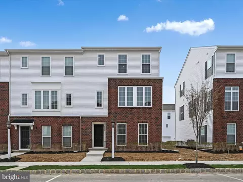 3090 Egreton Rd, Mechanicsburg, PA 17055