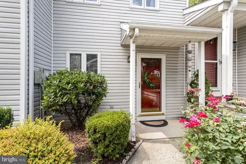 1835 Creek View Dr, New Cumberland, PA 17070