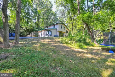 128 E Winding Hill Rd, Mechanicsburg, PA 17055