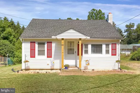 83 Mountain St, Mount Holly Springs, PA 17065