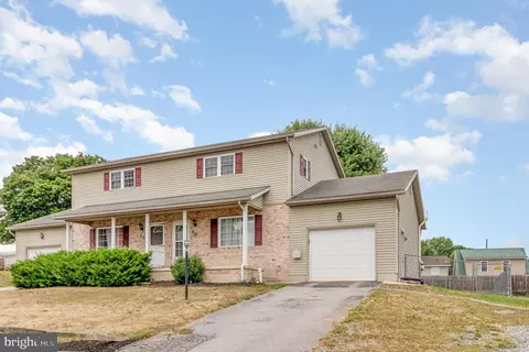 30 Larch Dr, Shippensburg, PA 17257