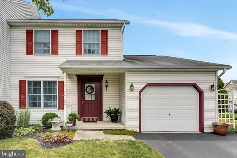 51 Nottingham Dr, Mechanicsburg, PA 17050