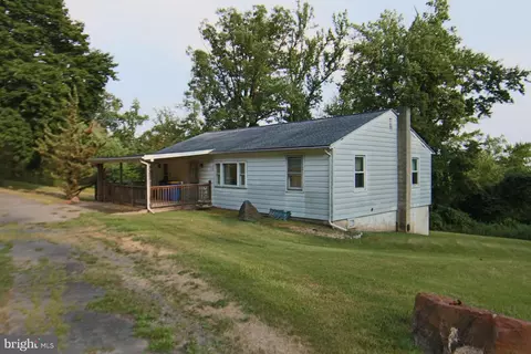 456 Sample Bridge Rd, Enola, PA 17025