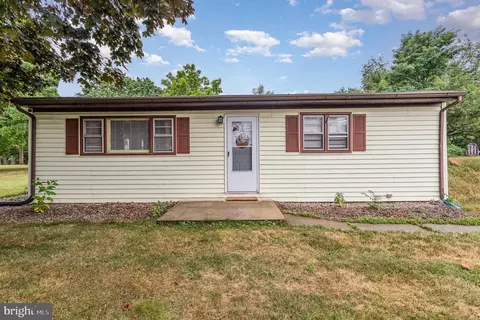939 S Humer St, Enola, PA 17025