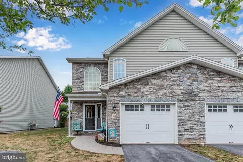 311 Briar Ridge Cir, Enola, PA 17025
