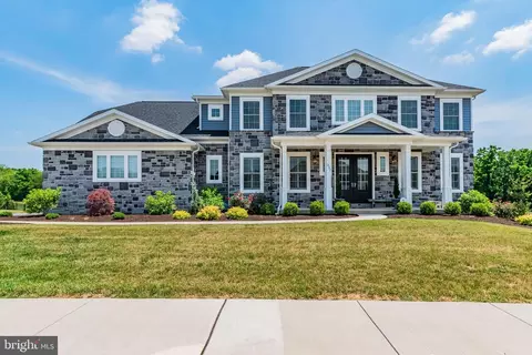 332 Pennington Dr, Mechanicsburg, PA 17055