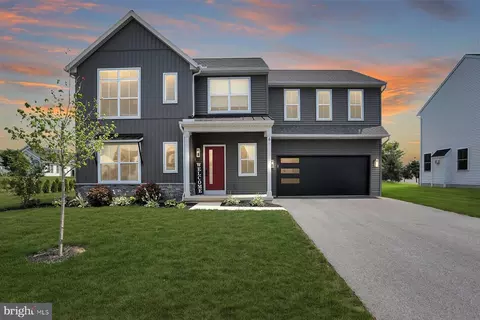 6 Danbury Dr, Mechanicsburg, PA 17050