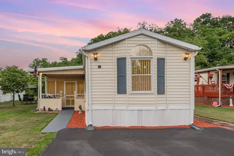 86 Vasilios Dr, Carlisle, PA 17015