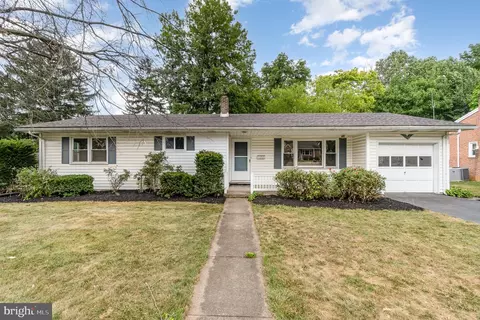514 W Keller St, Mechanicsburg, PA 17055
