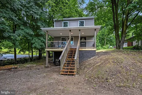 1084 Oyster Mill Rd, Camp Hill, PA 17011