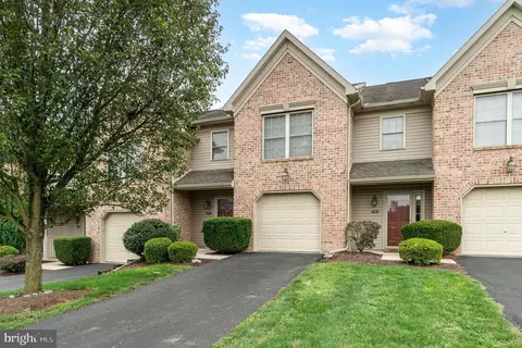 471 Stonehedge Ln, Mechanicsburg, PA 17055