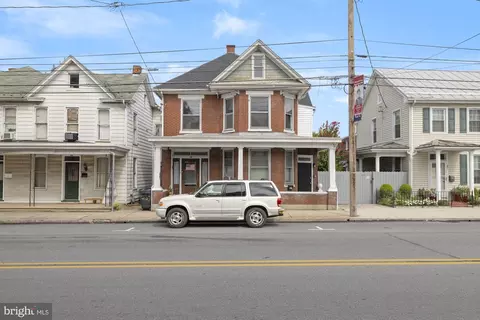 225 E King St, Shippensburg, PA 17257