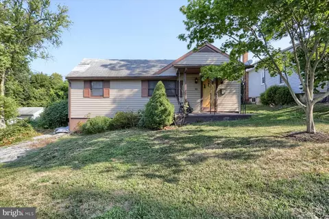 13 W Beale Ave, Enola, PA 17025